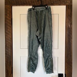 Free City Satin Seam Parchute Joggers Green Zip Women's XS Barrel